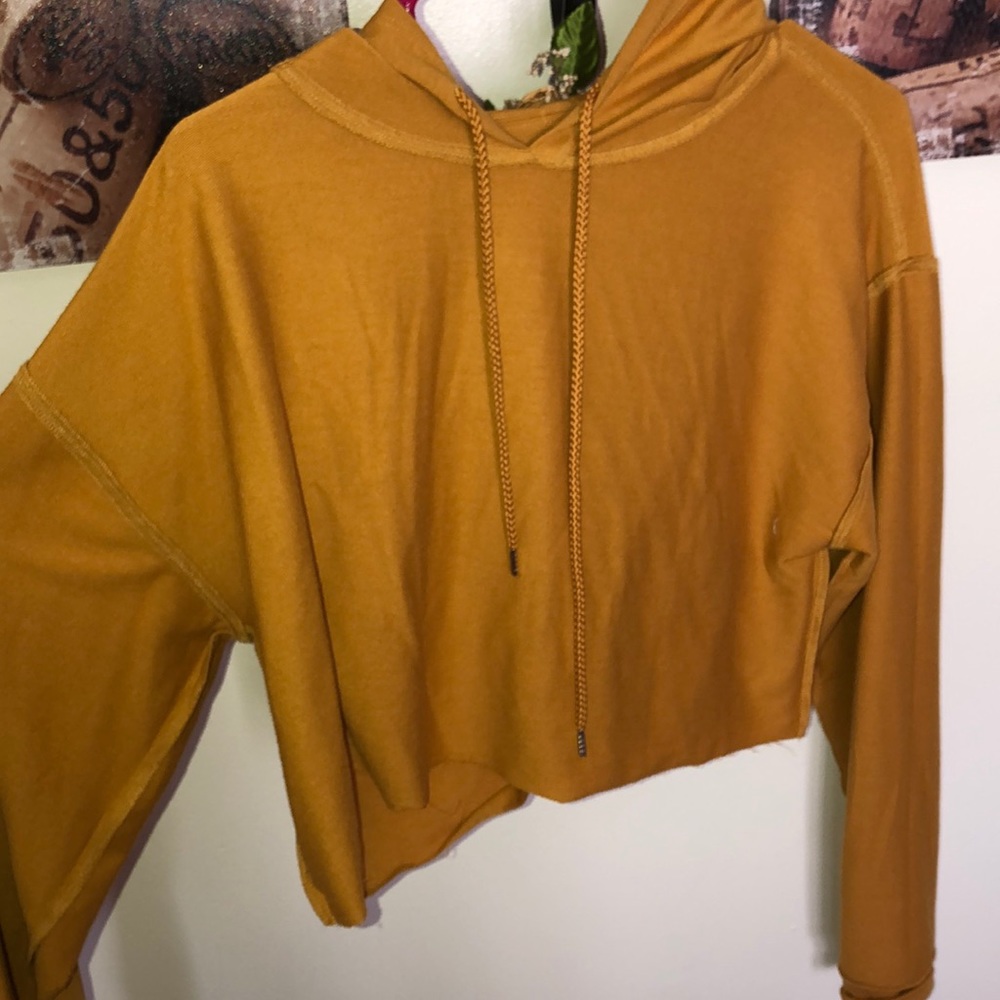 Mustard sweater 🍻